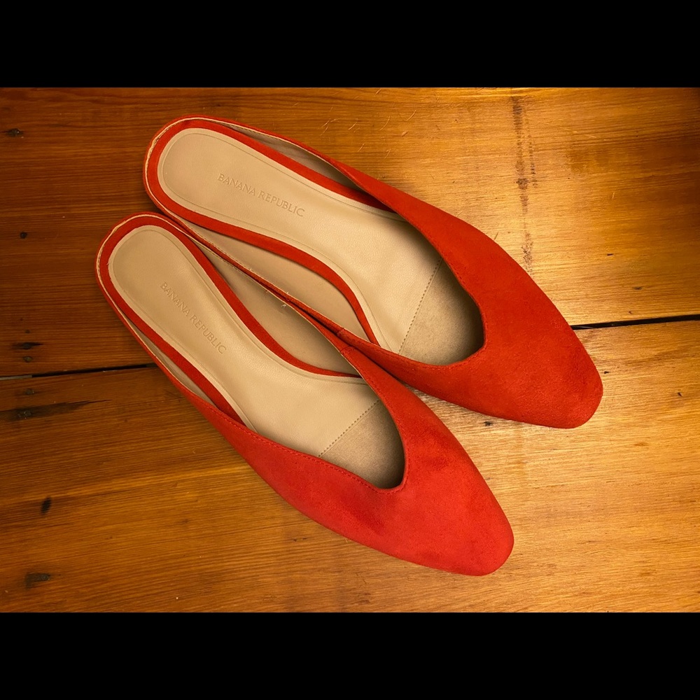 NWOT Banana Republic Shoes!